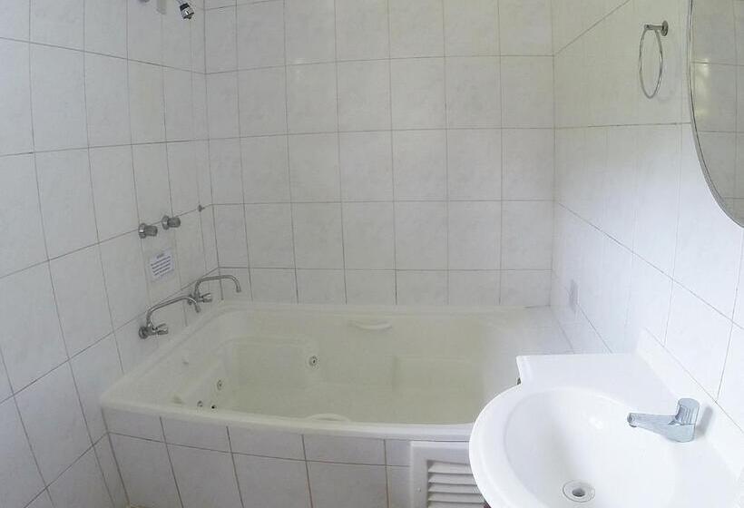 غرفة قياسية رباعية, Imperador Caldas