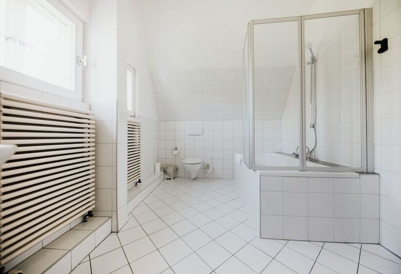 스위트, Magni Boutique