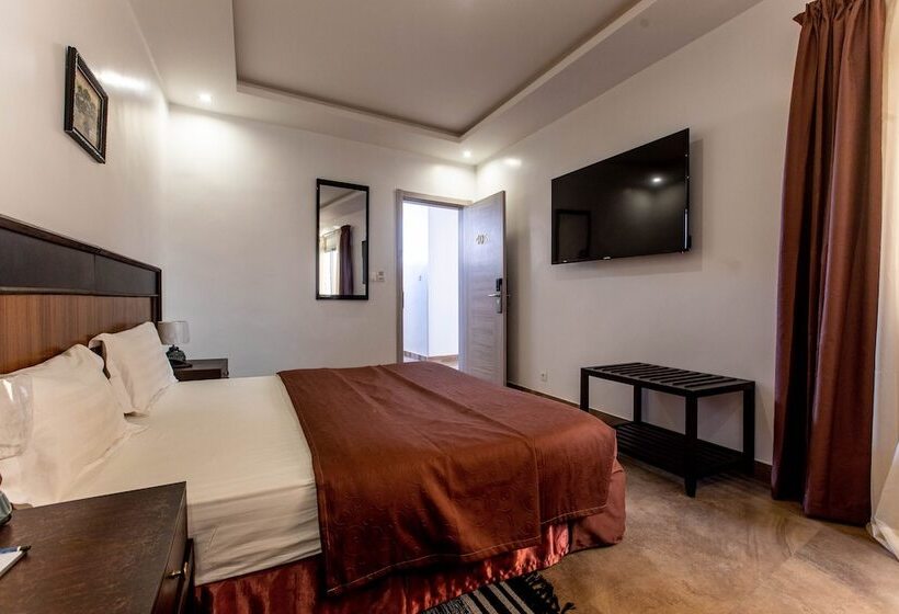 اتاق استاندارد, Le Feto 2