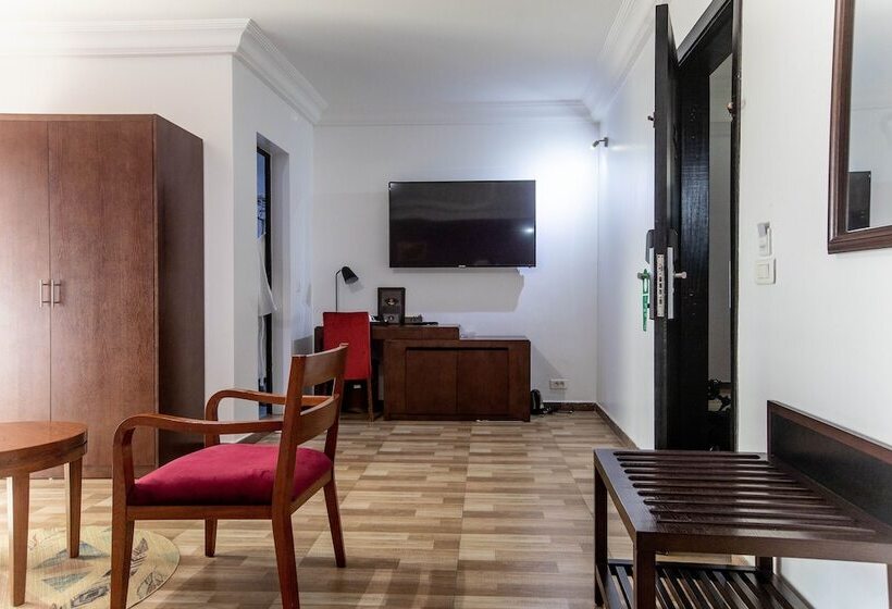 اتاق لوکس, Le Feto 2