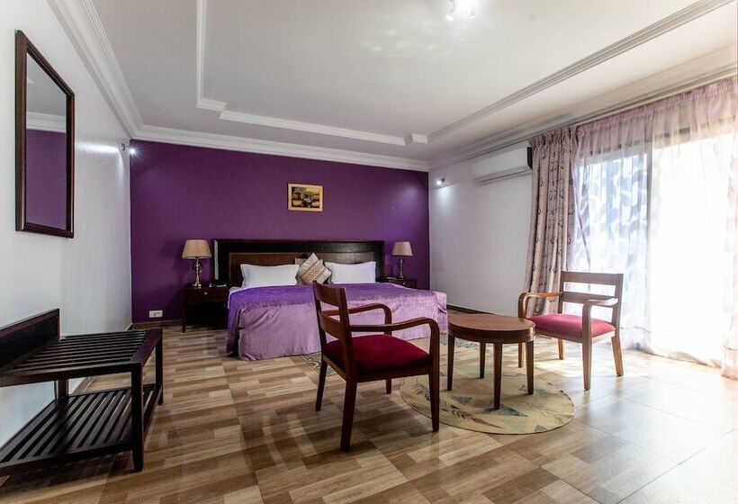 اتاق لوکس, Le Feto 2