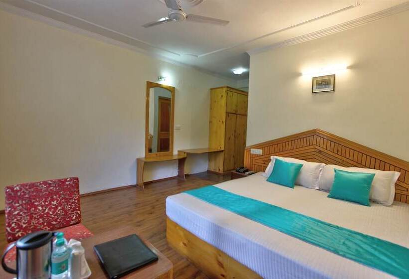 Quarto Basic, Mountain Face By Snow City Hotels