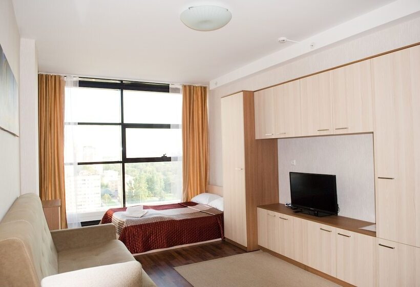 デラックススタジオ, Panoramic Apartments S16