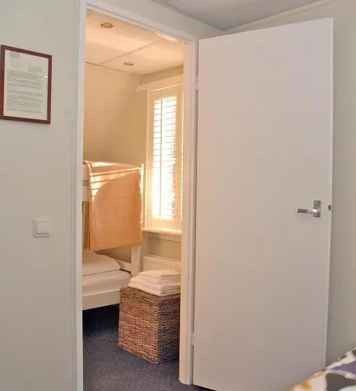 Habitación Cuádruple Estándar, De Herberg