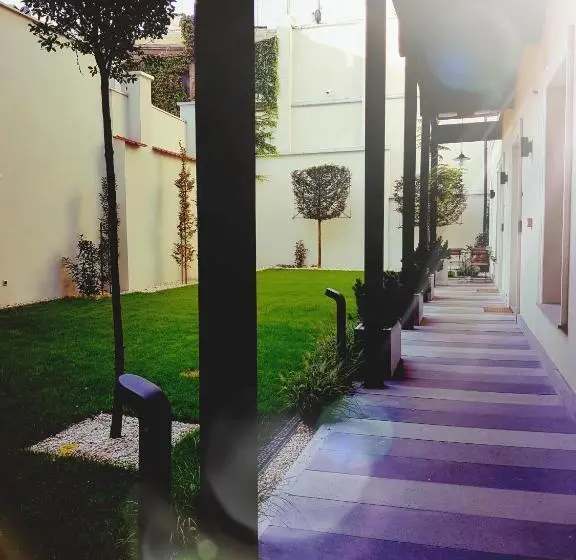 آپارتمان لوکس 1 خوابه, St Agnes Apartments Old Town