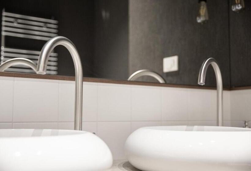 اتاق استاندارد, Ris Dalma Collection Yerevan