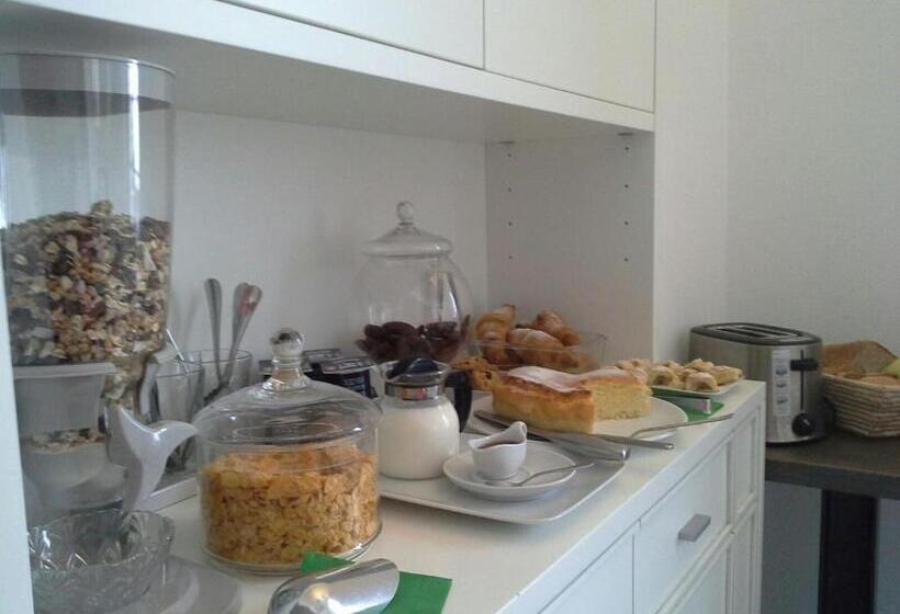 חדר בסיסי, B&b Il Balcone Sul Lago