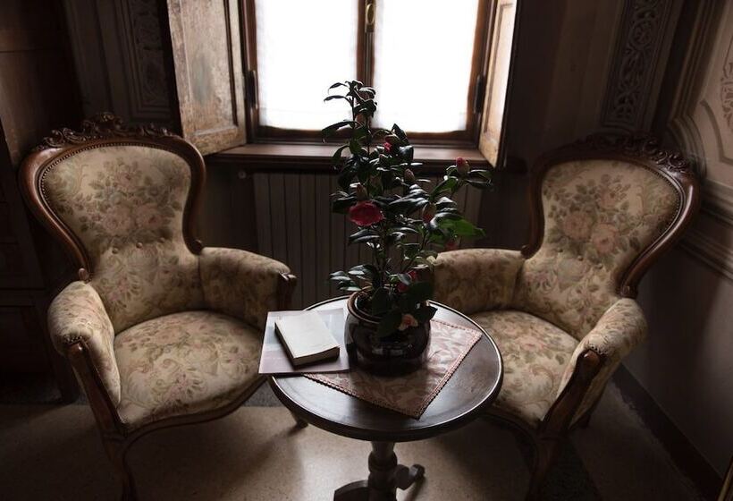 جناح جونيور, Albergo Real Castello