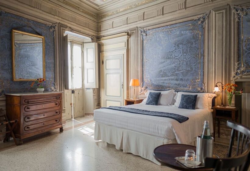 주니어 스위트, Albergo Real Castello