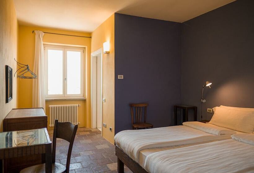 غرفة قياسية, Albergo Real Castello