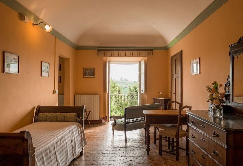 جناح جونيور, Albergo Real Castello