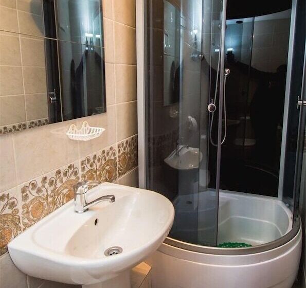 سوییت, Golden Lion