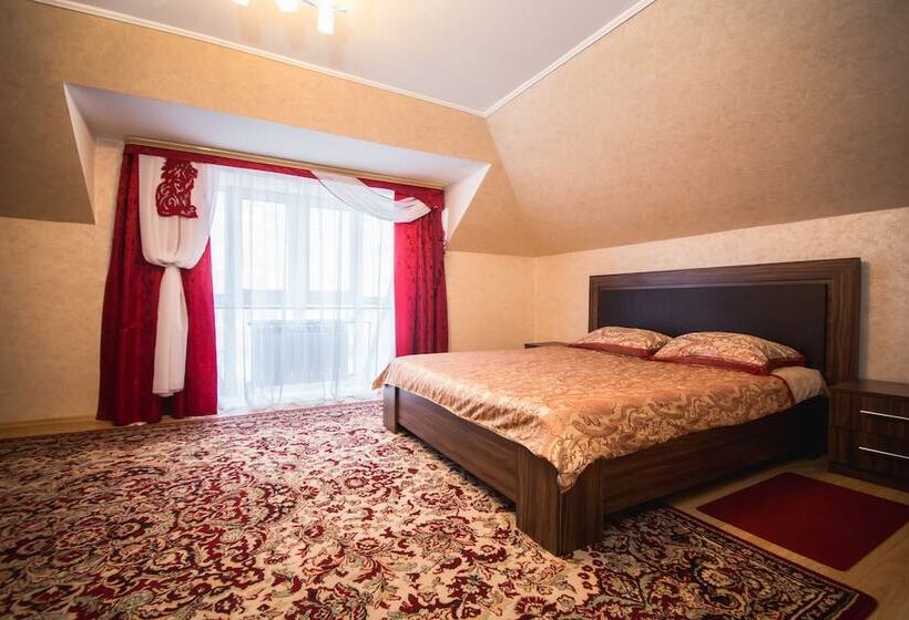 سوییت, Golden Lion