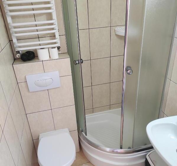 ベーシックルーム, Pod Różą B&b