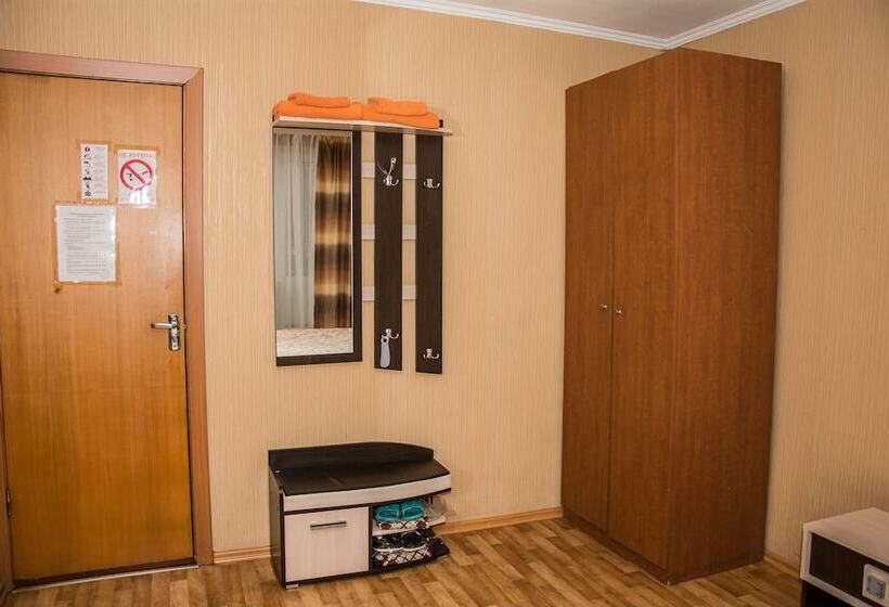 带共用浴室的标准房间, Yubileinaya Hotel   Hostel