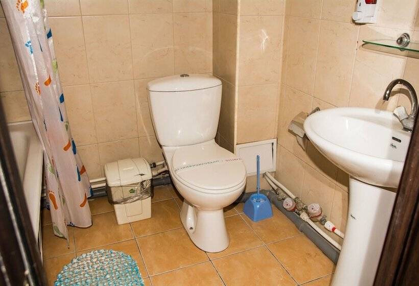 标准单人间共用浴室, Yubileinaya Hotel   Hostel