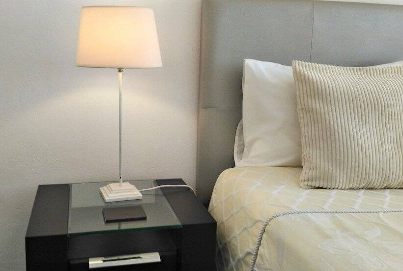 اتاق استاندارد, Suites Inn Lagos