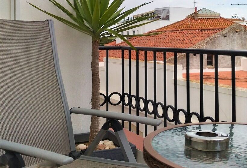 اتاق استاندارد با بالکن, Suites Inn Lagos