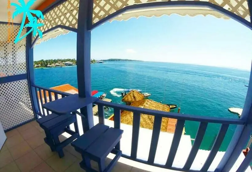 اتاق استاندارد با چشمانداز دریا, Bocas Town