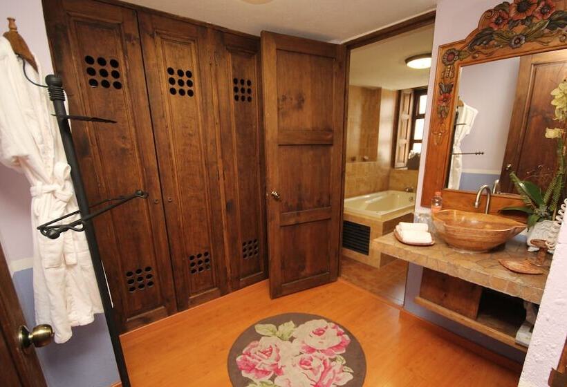 マスタースイートルーム, Casa Santa Lucia