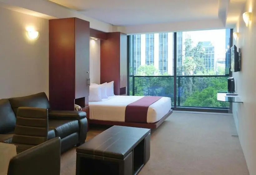 スイート, Suites Capri Reforma ángel 380