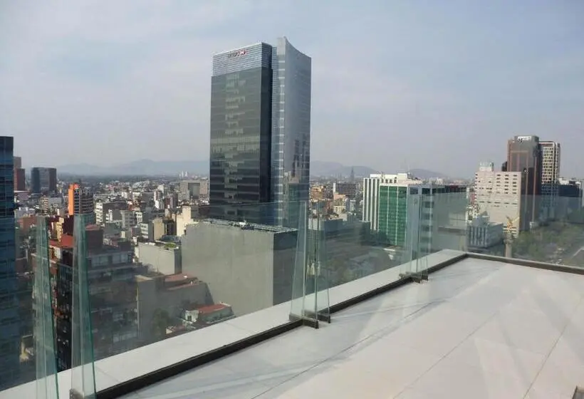 スーペリアースイート, Suites Capri Reforma ángel 380