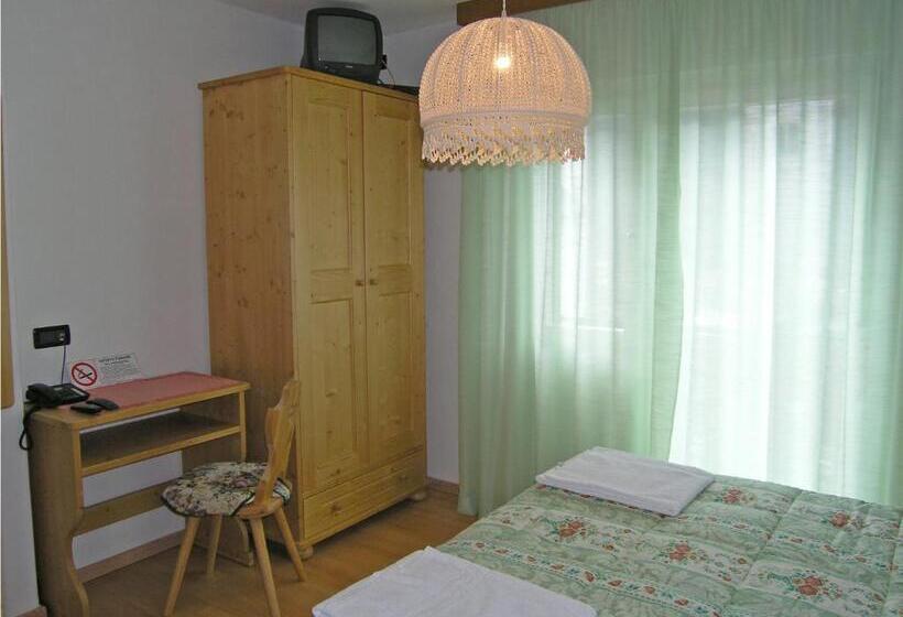 Номер Стандарт Трехместный, B&b Meublè Giustina