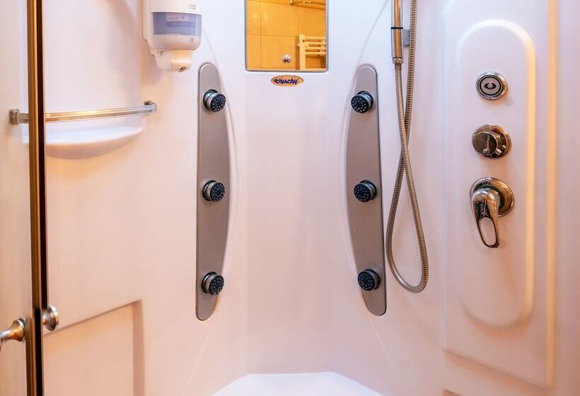 デラックススイート, Piotr Spa & Wellness