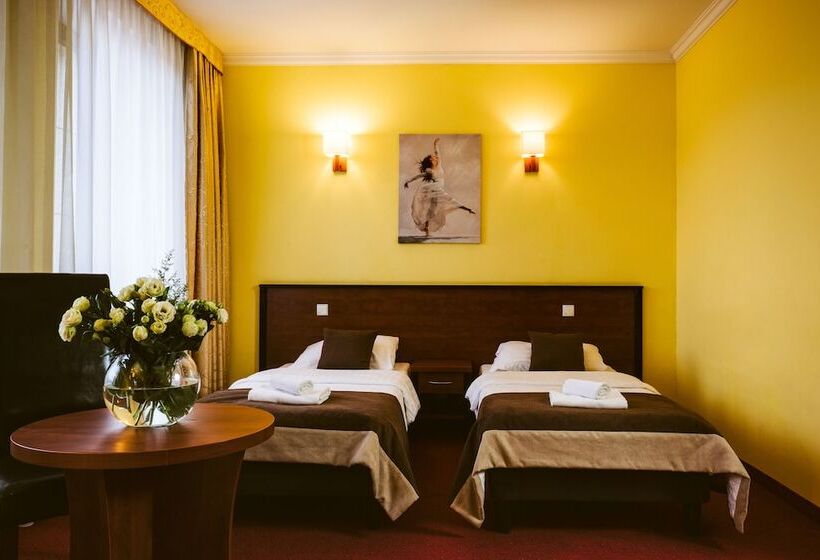 Четырехместный Номер Стандарт, Piotr  Spa & Wellness