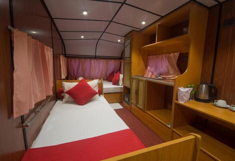 标准三人间, Yala Caravan Village