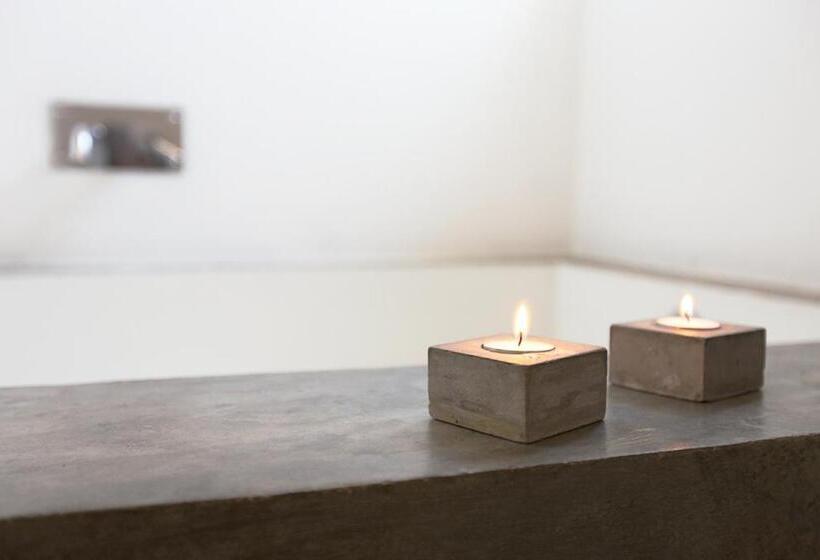 جناح جونيور, Monte Falperras