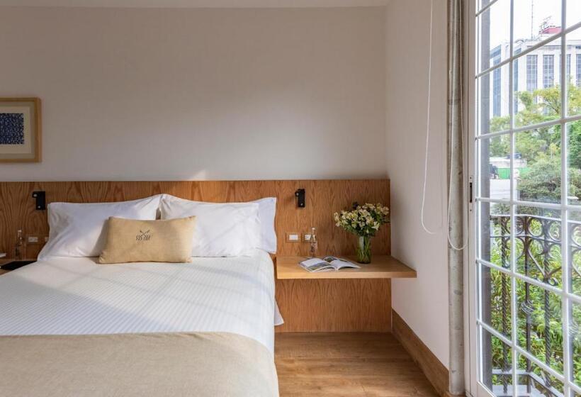 Duplex Suite, Reforma Guest House
