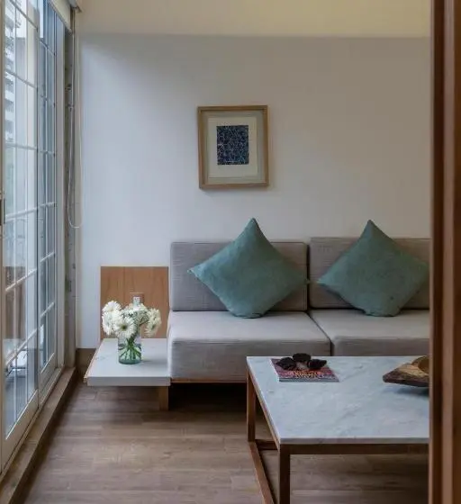 メゾネットスイート, Reforma Guest House