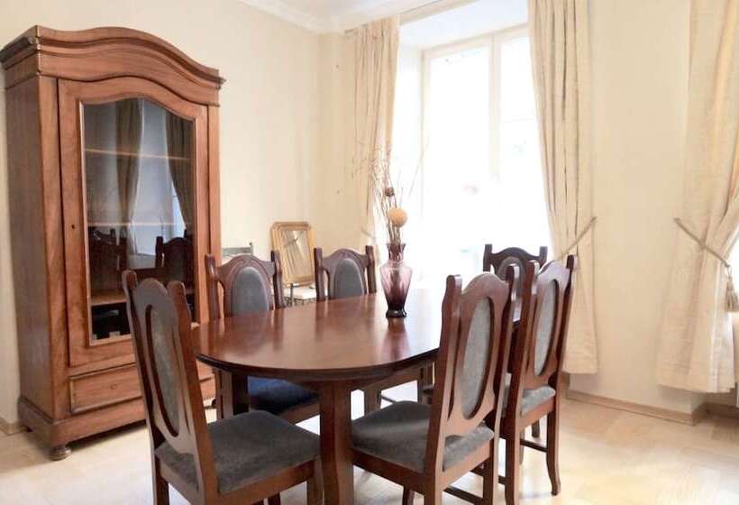 带2个卧室的公寓, Aaa Stay Castle Square Old Town