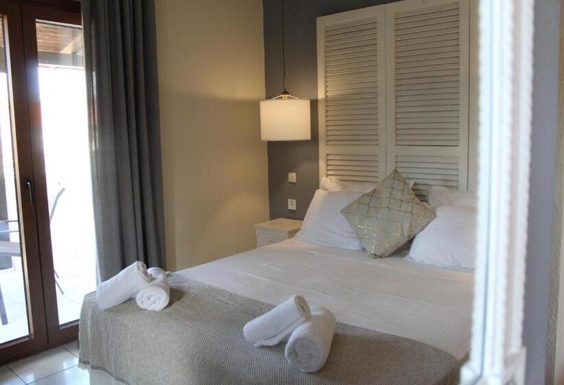 Habitació Triple Basic, Magdalena