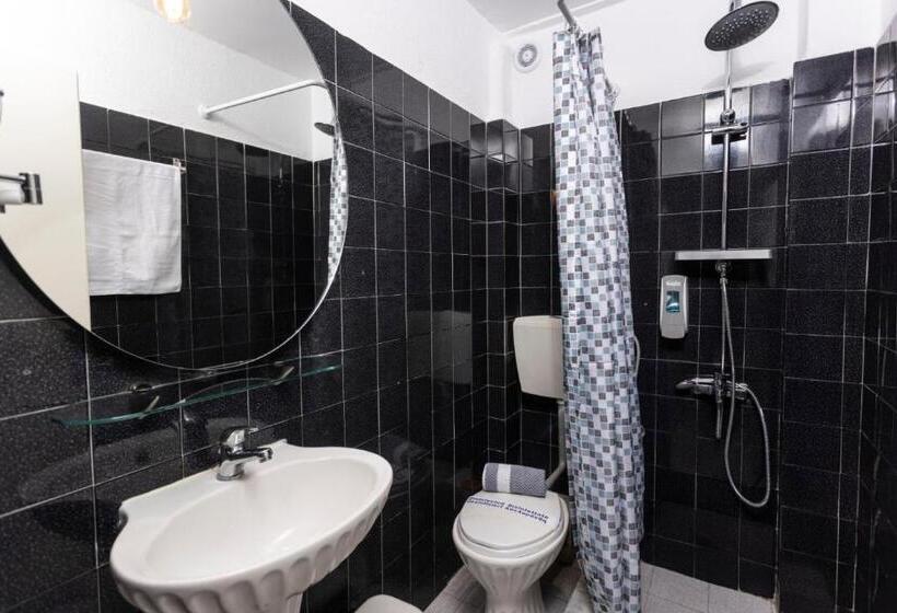 Habitació Quàdruple Clàssica, Magdalena