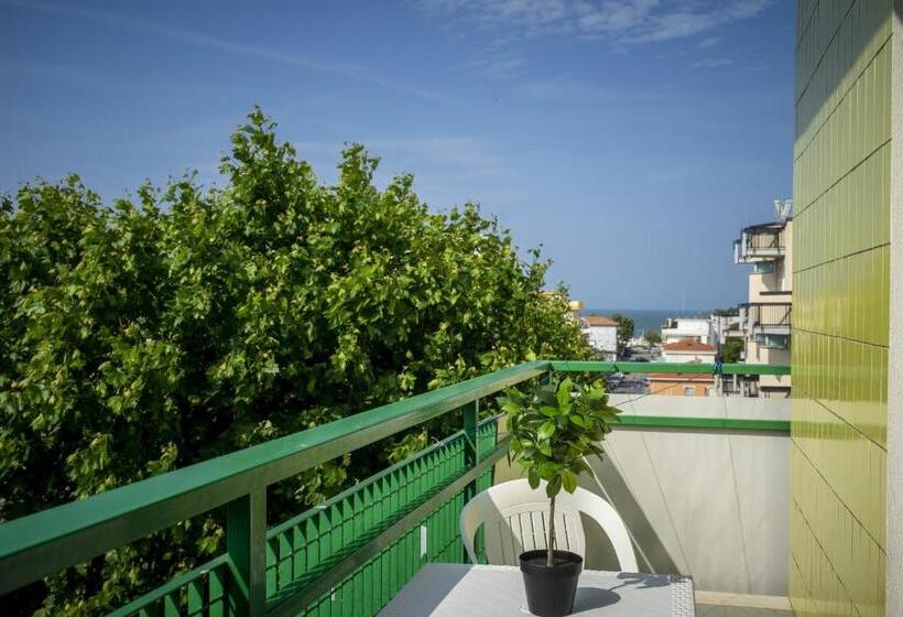 スタンダードルーム, Mamy