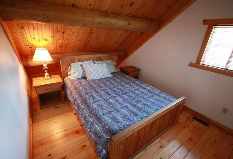 Хижина, Wilderness Tours Rafting Resort