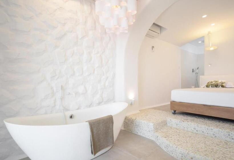 Полулюкс Вид на Море, Cyano Suites