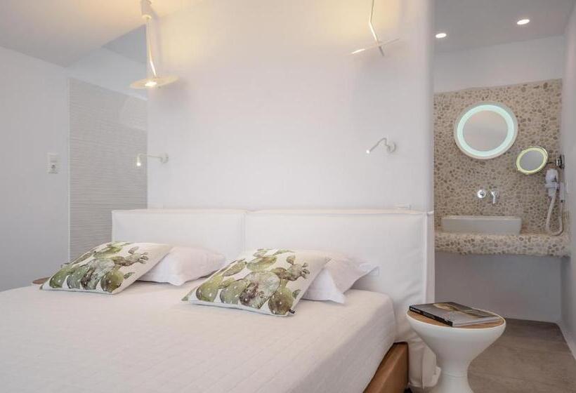 سوییت جونیور با چشم‌انداز دریا, Cyano Suites