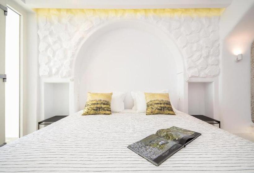 سوییت جونیور با چشم‌انداز دریا, Cyano Suites