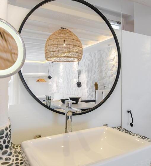 Люкс Вид на Море с Гидромассажем, Cyano Suites