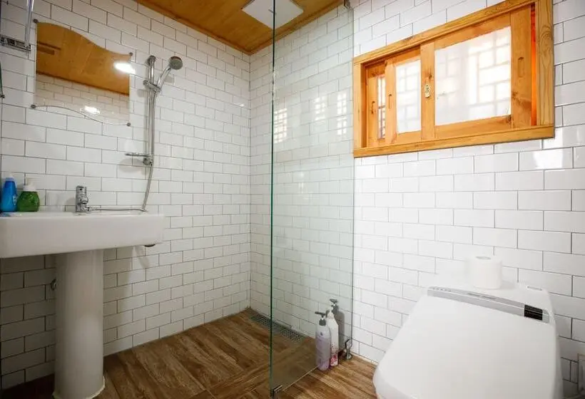 Standard-huone, Gaeunchae 2