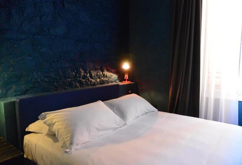 Superior Oda, Palais La Nasse