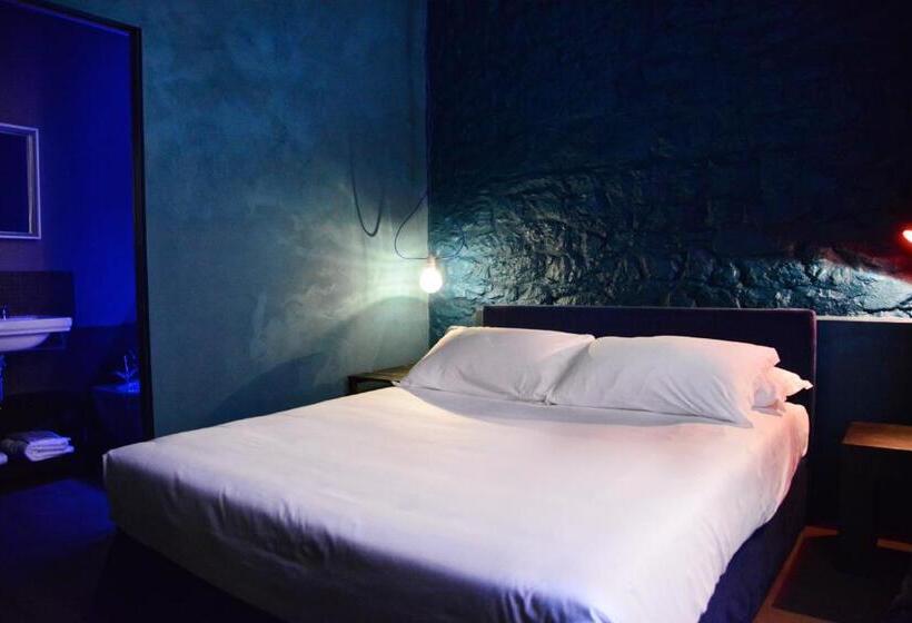 Superior Oda, Palais La Nasse