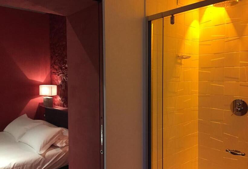 Delüks Oda, Palais La Nasse