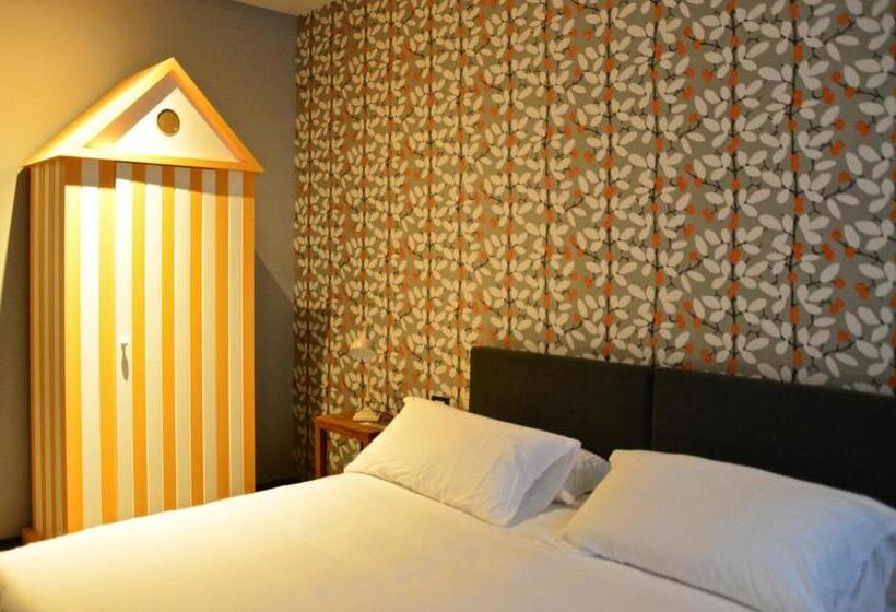 Junior Süit, Palais La Nasse