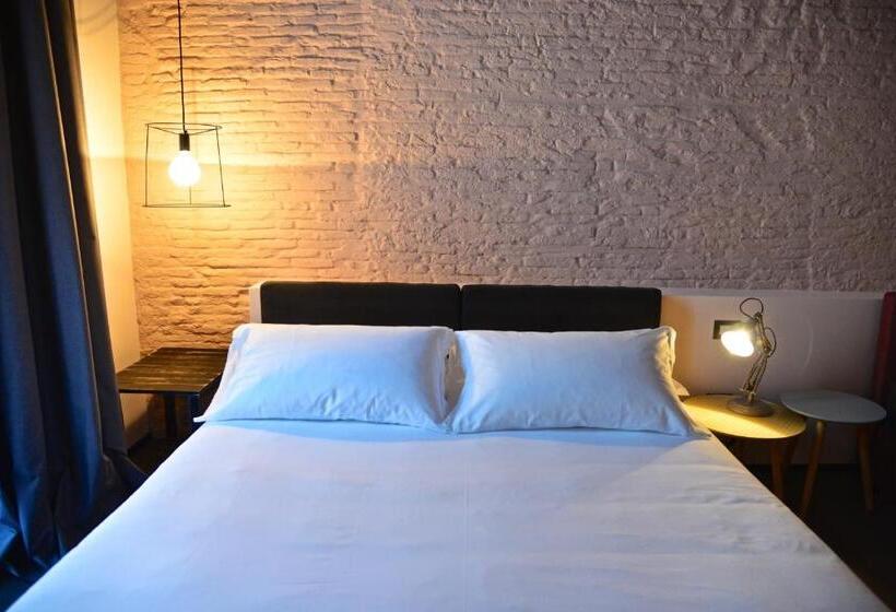 Delüks Üç Kişilik Oda, Palais La Nasse