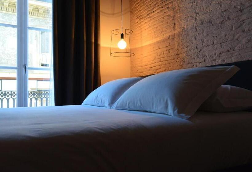 Delüks Üç Kişilik Oda, Palais La Nasse