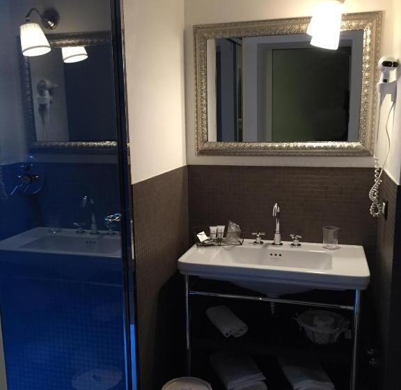 Delüks Üç Kişilik Oda, Palais La Nasse